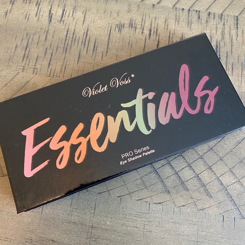 Violet Voss Essentials Eyeshadow Palette
